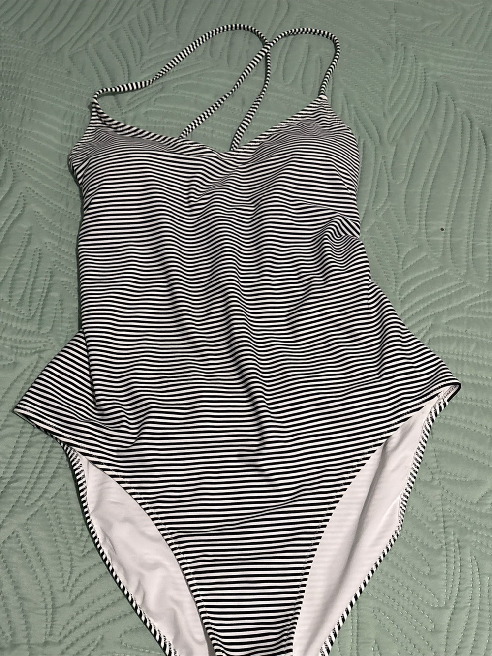 AERIE Size XL Womens Striped Lined Wireless Padded One-Piece Swimming Suit